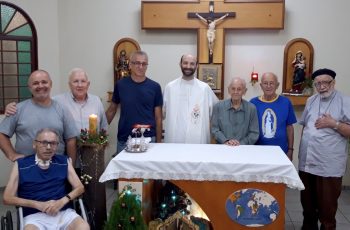 comunidade de S. Jose do Rio Preto (SP) e padre Dario fazem votos de Feliz Ano Novo de 2023